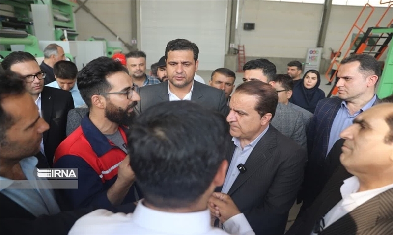اشتغال ۱۰۰ نفر در کارخانه کاغذ سنگی چرداول/استاندار: زنجیره تولید باید تکمیل شود